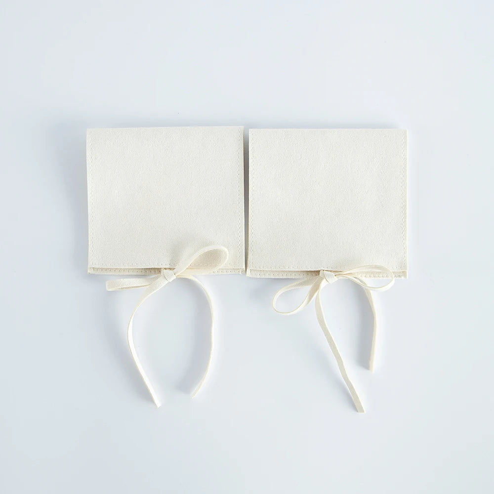 10pcs Velvet Jewelry Packaging Pouches Chic Wedding Favor Bags Cream microfiber Cosmetic Bags Product Package Wedding Gift Bag