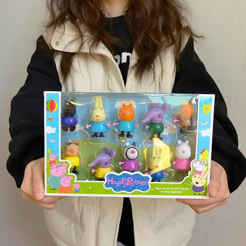 E－STRONG NEW Peppa Pig Full Set of Dolls for Playing House, Peppa Pig Family of Four Character Figurine Toy Gift Box Set