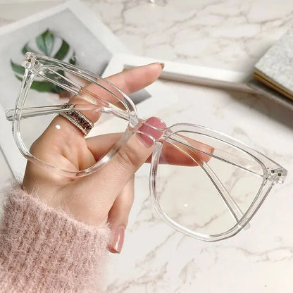 Anti-blue Light Glasses for Women with Regular Eyeglass Frame Finished Retro Flat Light Frame