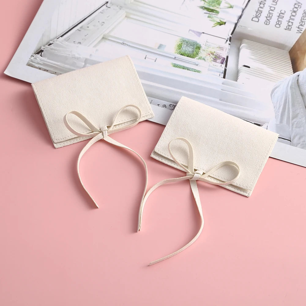 10pcs Velvet Jewelry Packaging Pouches Chic Wedding Favor Bags Cream microfiber Cosmetic Bags Product Package Wedding Gift Bag