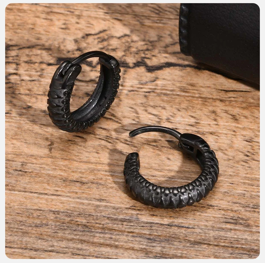 Vnox Black Snake Textured Hoop Earrings for Men, Hypoallergenic Metal Stainless Steel Animal Male Boys Earring,Cool Gift for Him