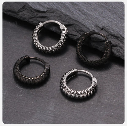Vnox Black Snake Textured Hoop Earrings for Men, Hypoallergenic Metal Stainless Steel Animal Male Boys Earring,Cool Gift for Him