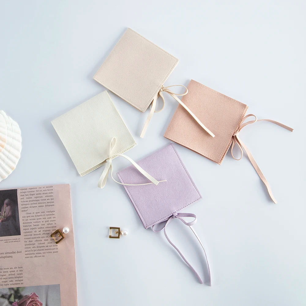 10pcs Velvet Jewelry Packaging Pouches Chic Wedding Favor Bags Cream microfiber Cosmetic Bags Product Package Wedding Gift Bag