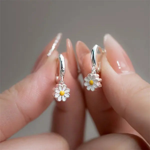 Korean Style Flower Cute Animal Dangle Earrings For Women Moon Stars Kitten Rabbit Balloon Asymmetric Earring Party Jewelry Gift