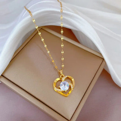 Fashionable and Luxurious Peach Heart Pearl Oyster Necklace, Personalized and Versatile Stainless Steel Clavicle Chain