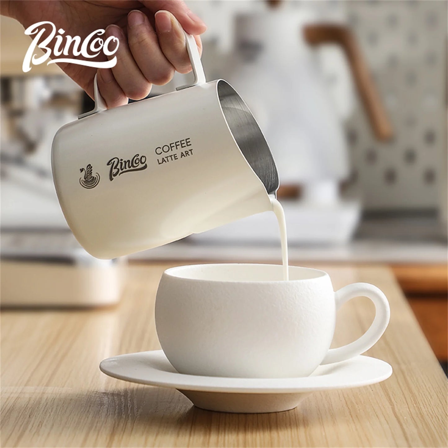 BINCOO Milk Frothing Pitcher 420ml Milk Frother Cup Espresso Steaming Pitcher Stainless Steel Milk Frother Jug Home Barista Tool