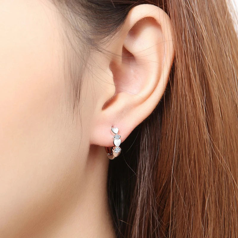 Huitan Cute Heart Small Hoop Earrings Women 3 Metal Colors Trendy Girls Ear Circle Earrings Fancy Accessories Statement Jewelry
